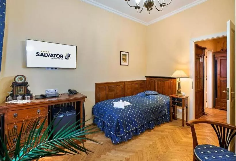 هتل Salvator