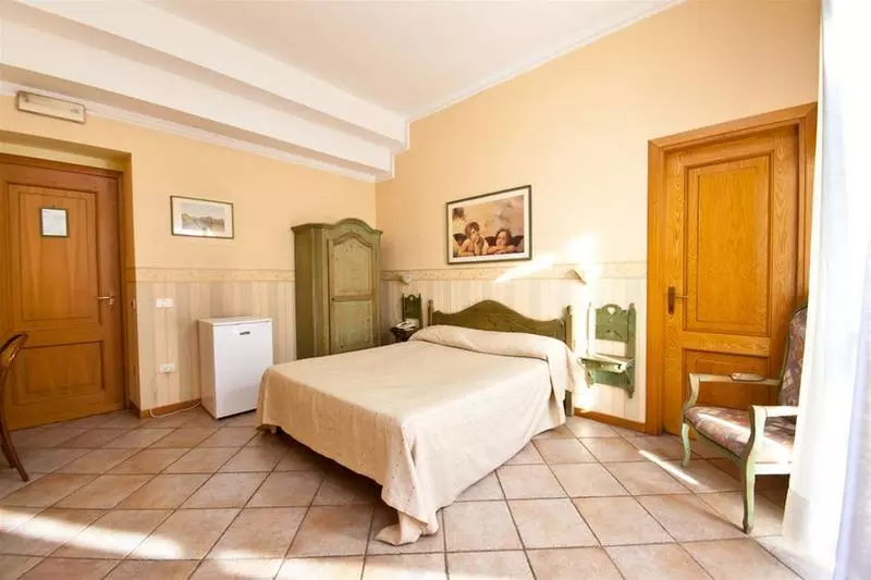 هتل Stelle D'europa