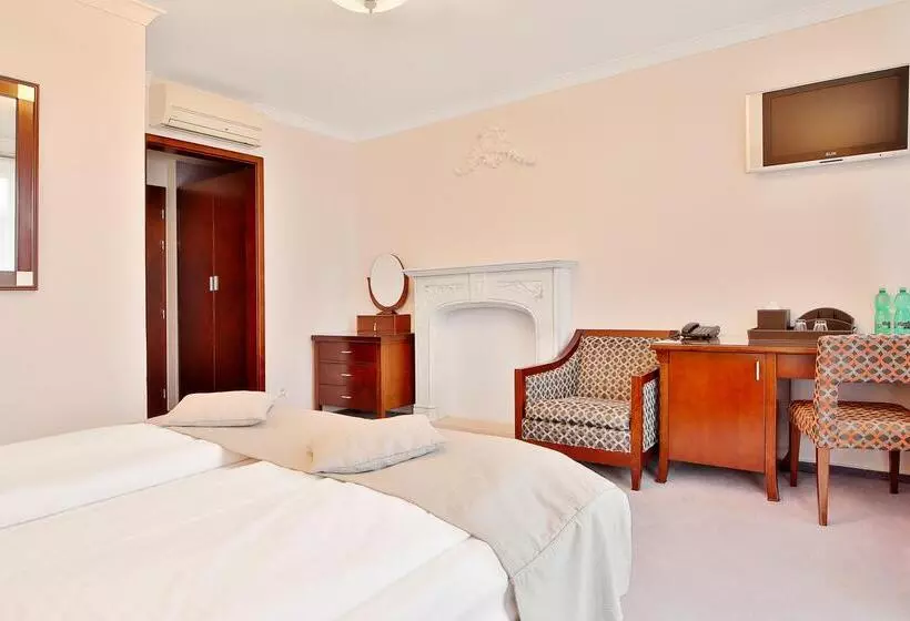 هتل Sun Palace Wellness