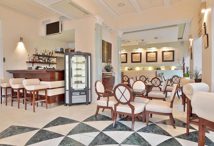 فندق Sun Palace Wellness