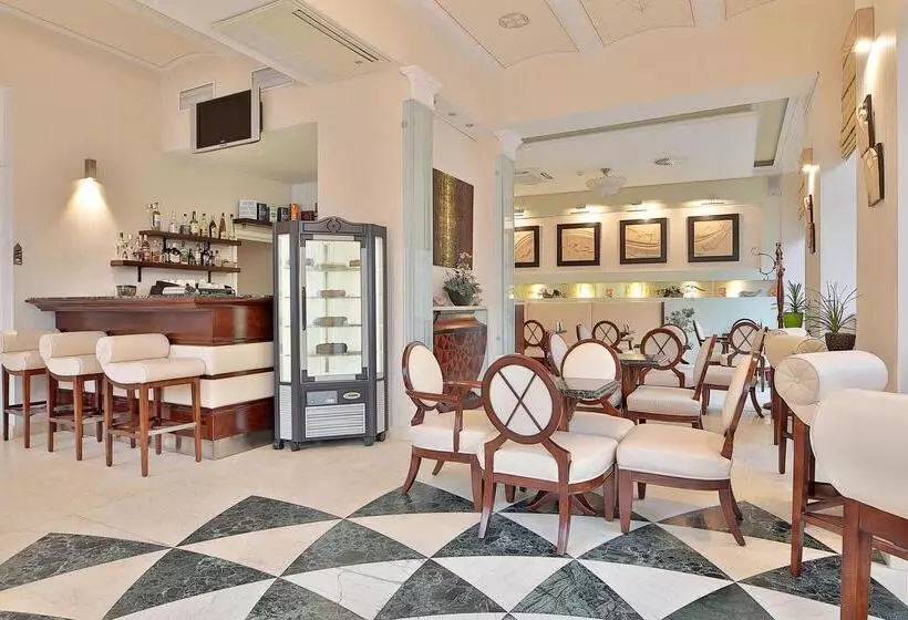 هتل Sun Palace Wellness