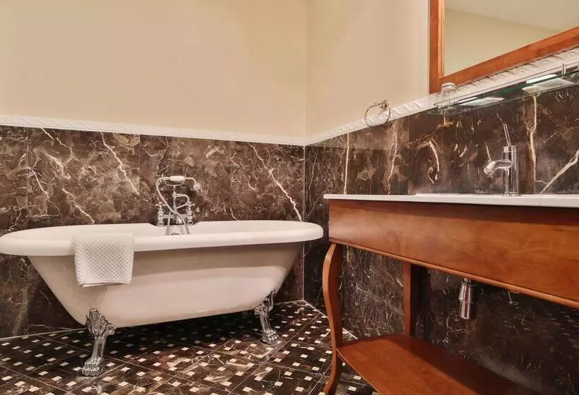 هتل Sun Palace Wellness