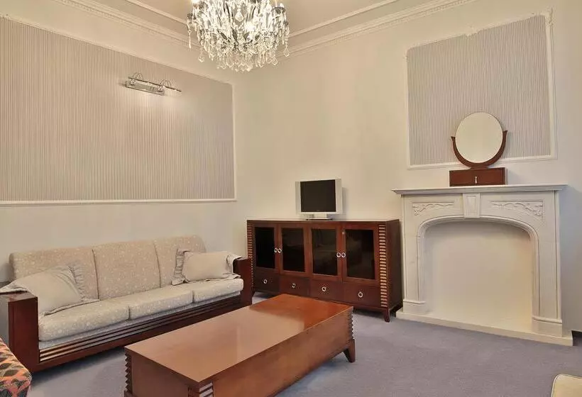 هتل Sun Palace Wellness