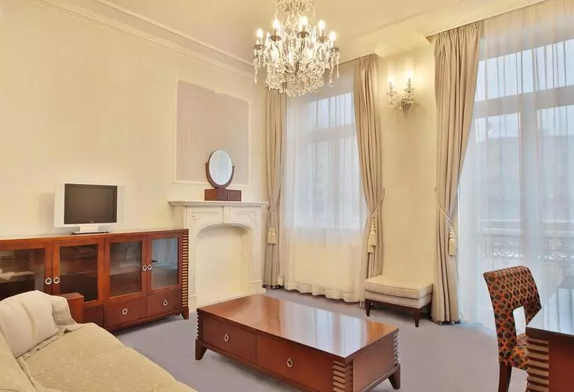 هتل Sun Palace Wellness