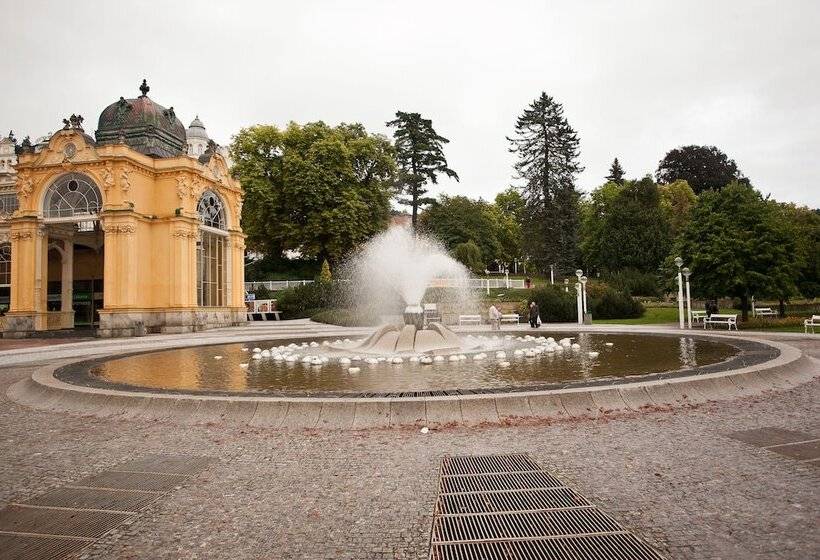 فندق Sun Palace Wellness