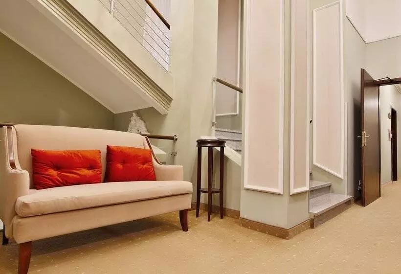 هتل Sun Palace Wellness