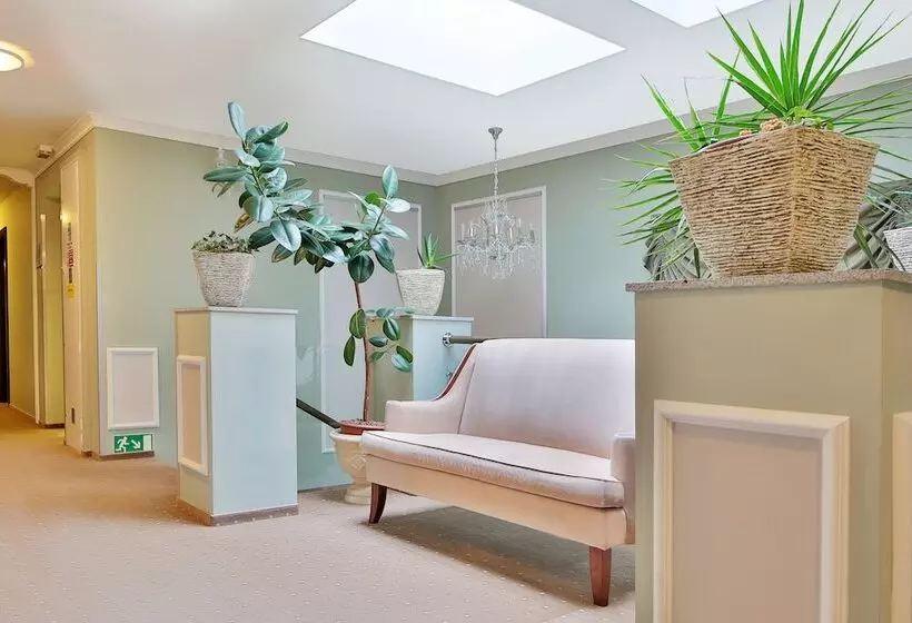 هتل Sun Palace Wellness