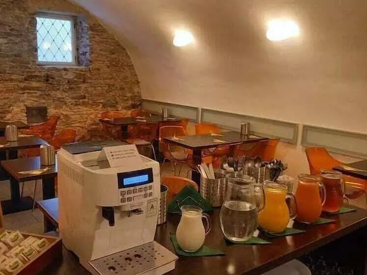 هتل Svambersky Dum