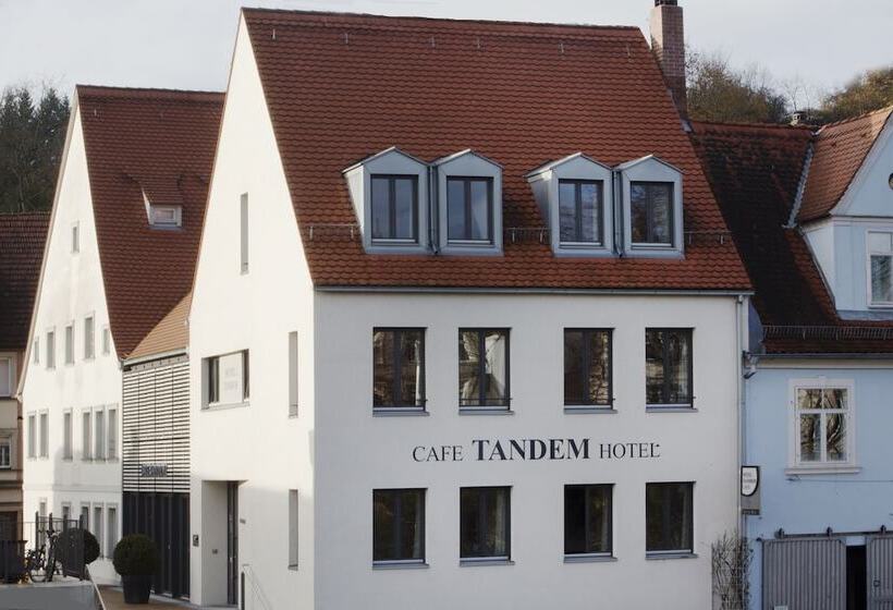 ホテル Tandem
