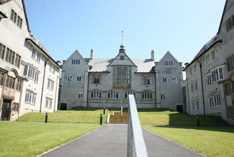 호텔 The Management Centre