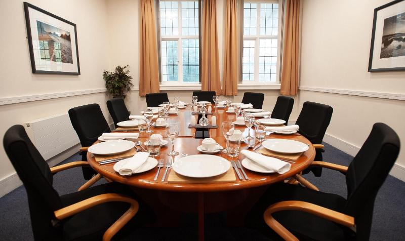 호텔 The Management Centre