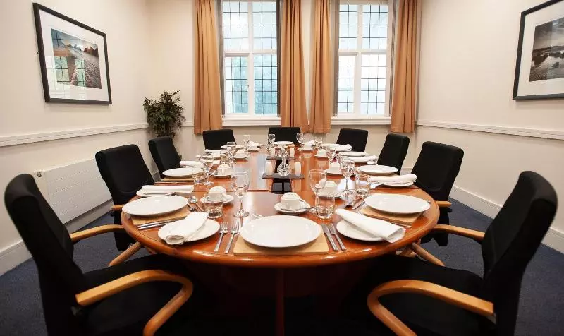 호텔 The Management Centre