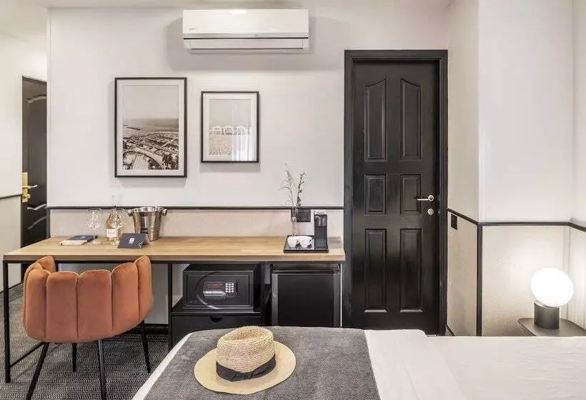 The New Port Hotel Tlv