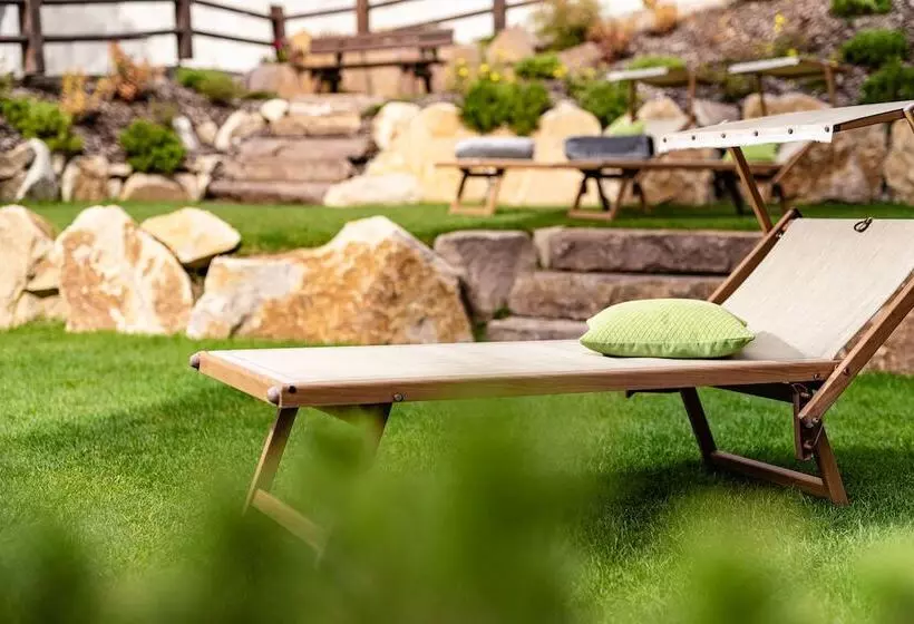 Отель Touring Dolomites