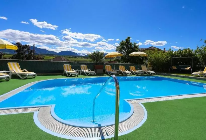 Пансион Alexandres