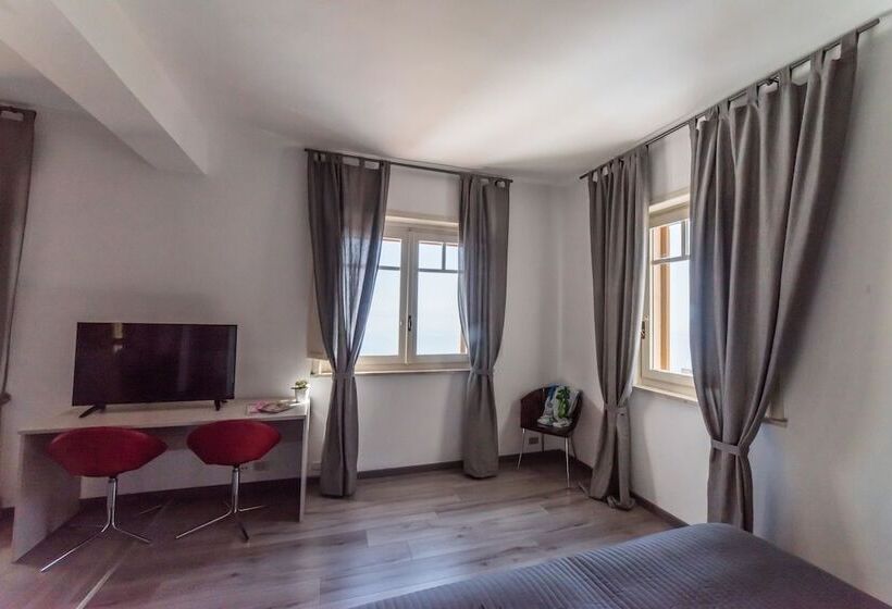 Villa Fiorita Boutique