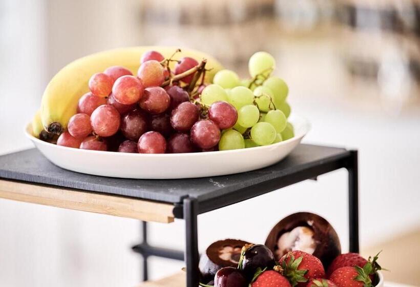 ペンション La Lys Rooms & Suites