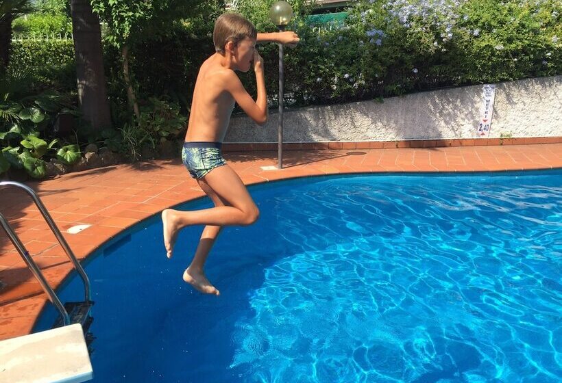 酒店 Bobby Executive