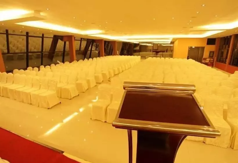 Hotelli Cliff Resort