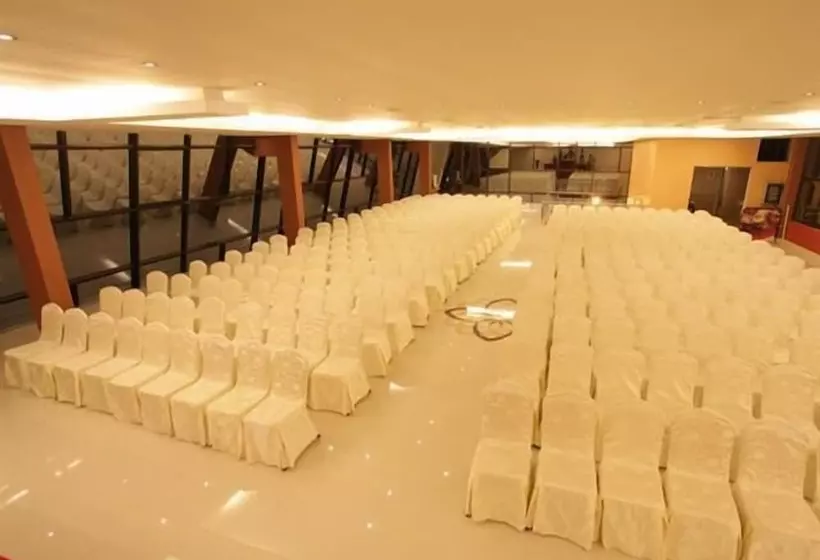 Hotelli Cliff Resort
