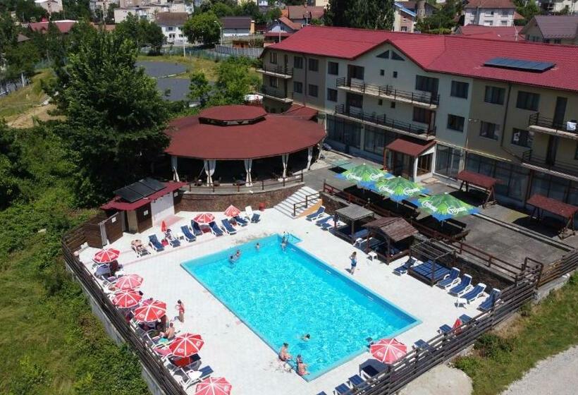 هتل Hostel Restaurant Ciuperca