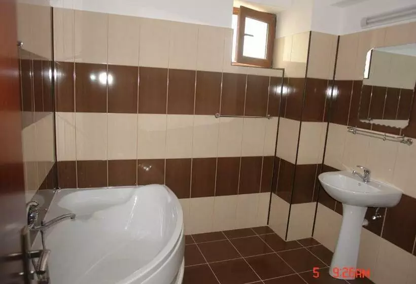 فندق Hostel Restaurant Ciuperca