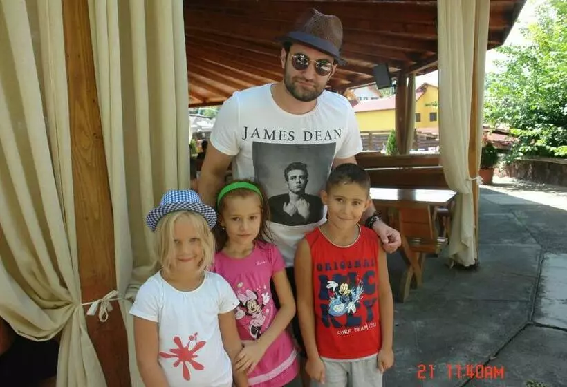 فندق Hostel Restaurant Ciuperca