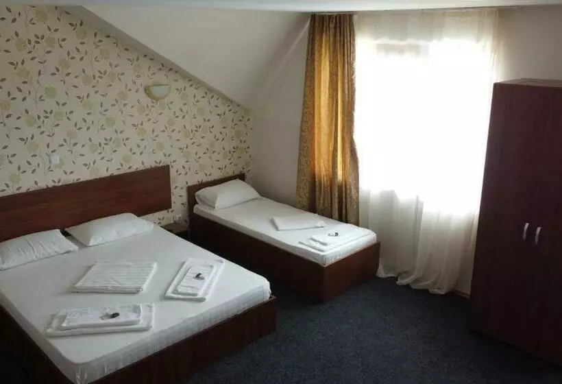 فندق Hostel Restaurant Ciuperca