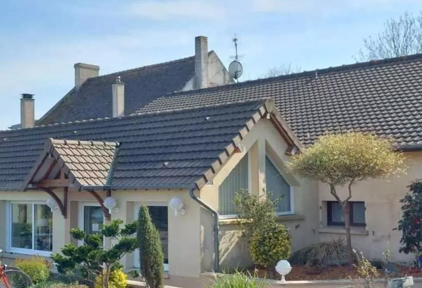 ホテル Logis Hôtel La Rosière