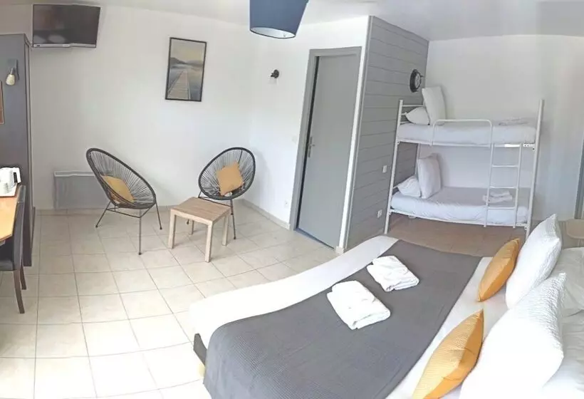 ホテル Logis Hôtel La Rosière