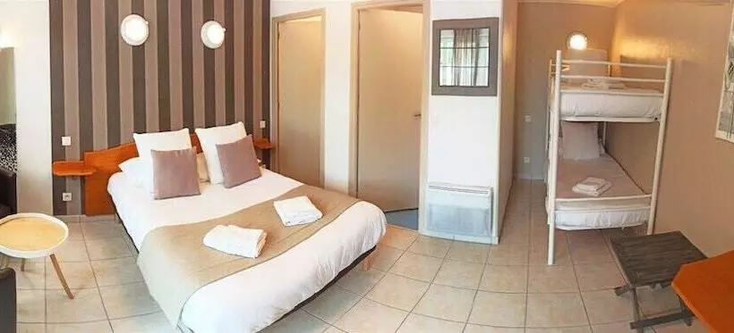 ホテル Logis Hôtel La Rosière