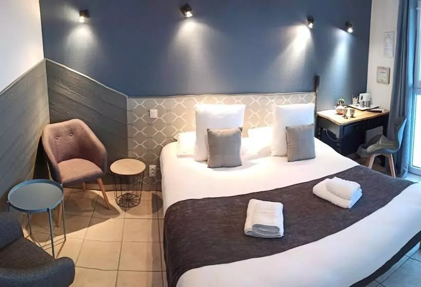 ホテル Logis Hôtel La Rosière