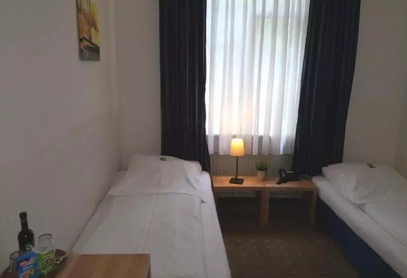 ホテル Karolinger