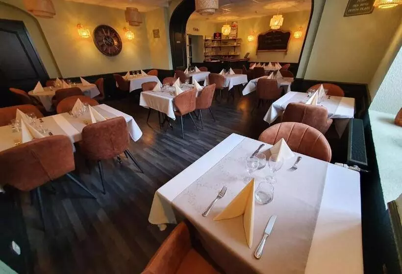 Hotel Logis Hôtel Restaurant L Odyssée Champêtre