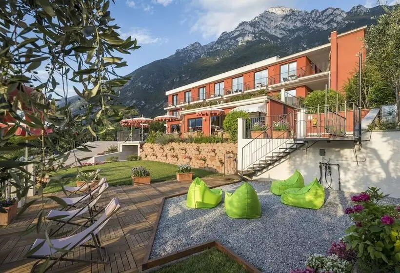 ホテル Oasi Beach