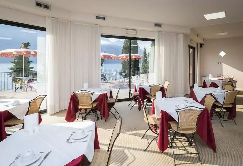 ホテル Oasi Beach