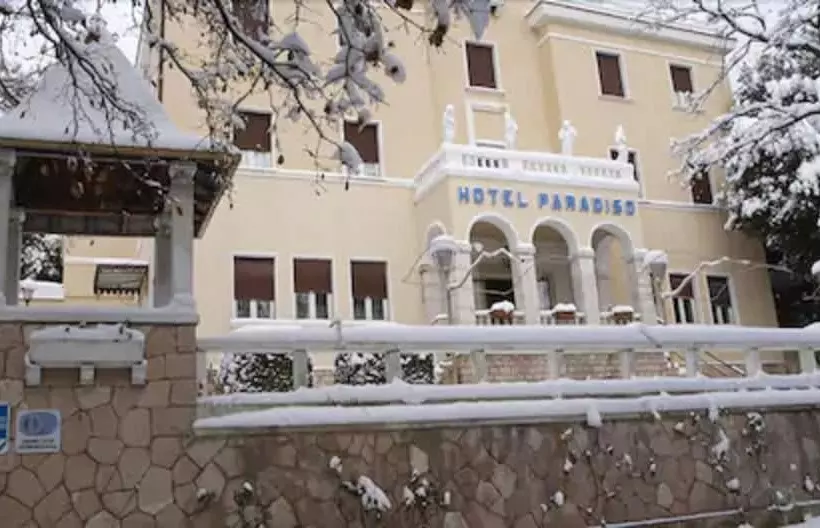 فندق Paradiso
