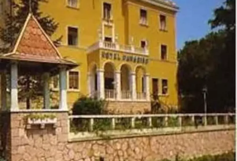 فندق Paradiso