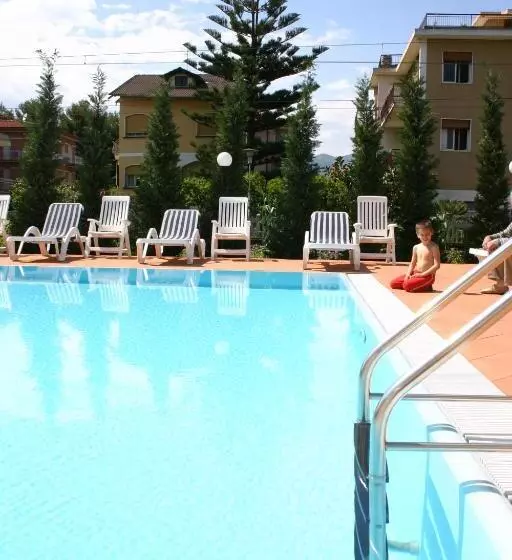 ホテル Residence Mediterraneo