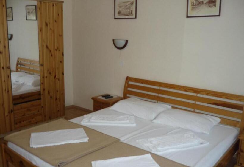 بنسيون Rooms Bijela Ruža