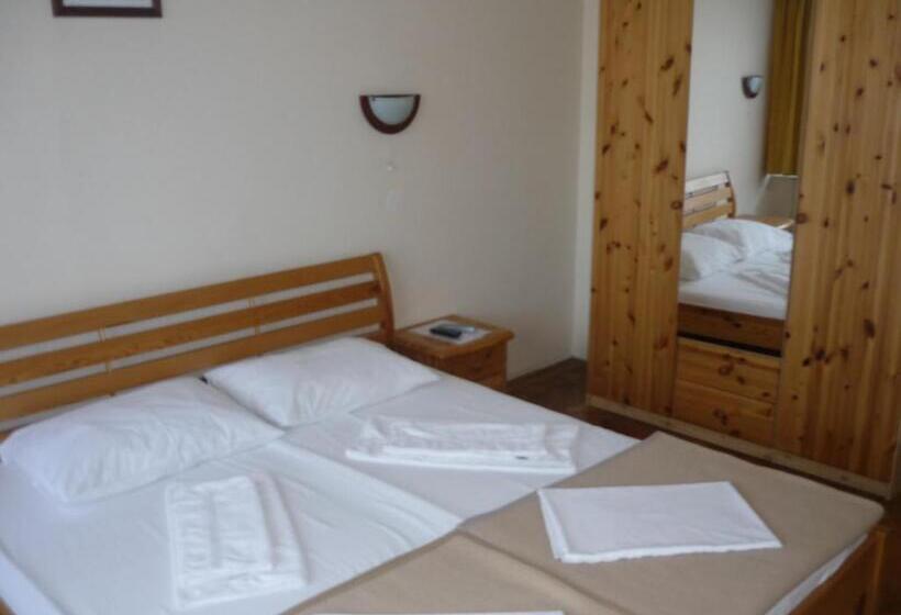 بنسيون Rooms Bijela Ruža