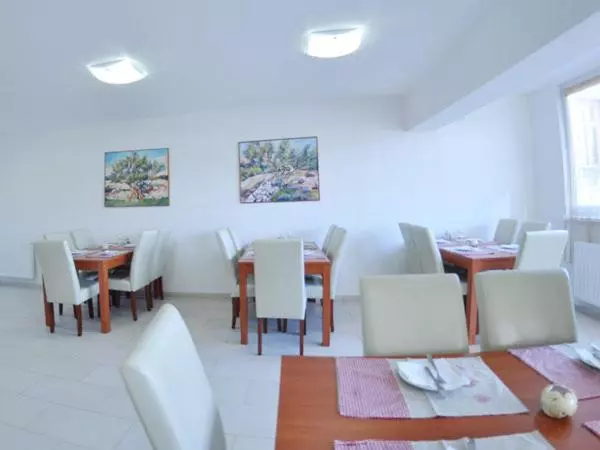 پانسیون Rooms Bijela Ruža