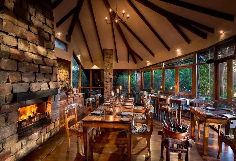 Tsala Treetop Lodge