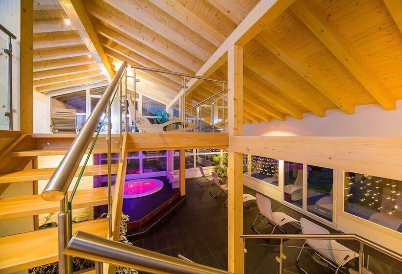 Wellness Und Schneesporthotel Christiania