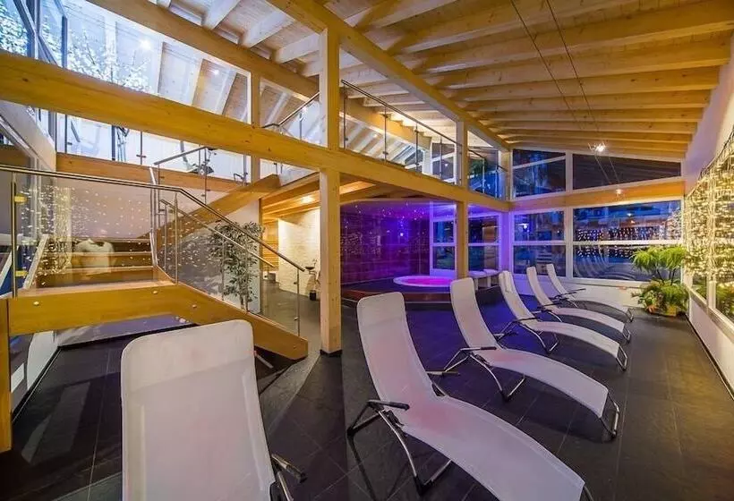 Wellness Und Schneesporthotel Christiania