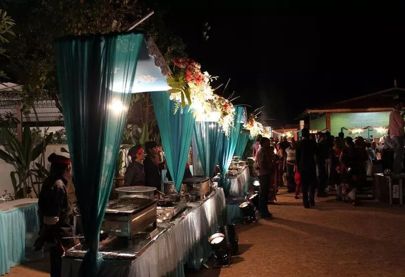 酒店 Aalankrita Resort And Convention