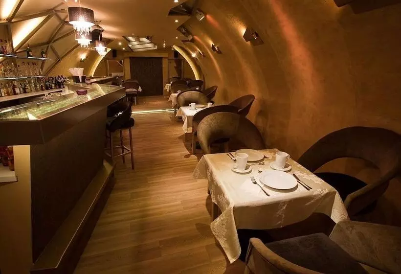 Barokk Hotel Promenád