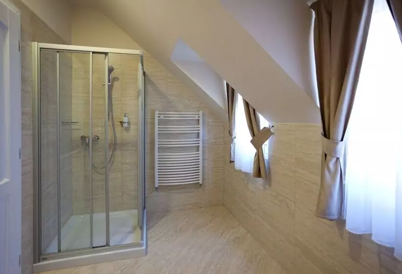 Barokk Hotel Promenád