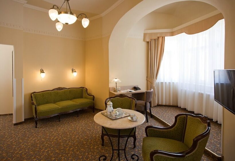 Barokk Hotel Promenád