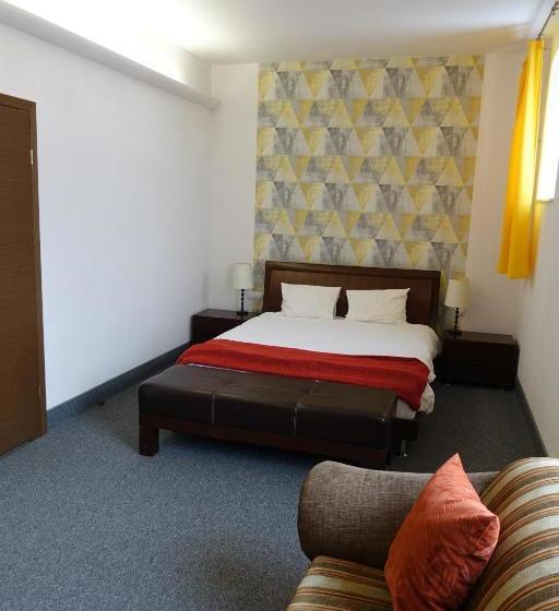 Отель Flora Kuchnia I Wino